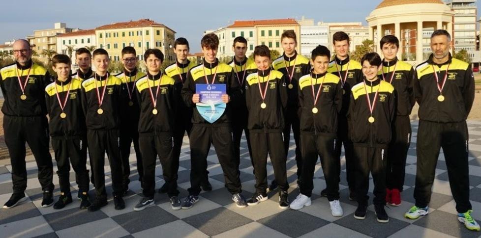 La legge dei pirañas Gli Under 14 vincono il titolo toscano e volano agli italiani 