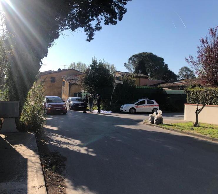 Ucciso da un infarto mentre è fuori coi cani Trovato morto in strada