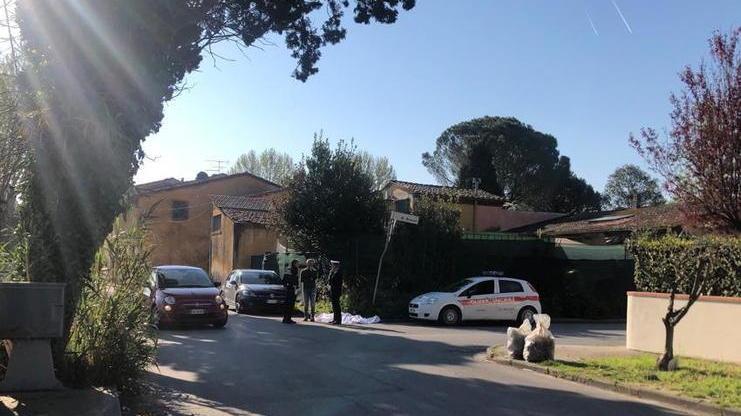 Ucciso da un infarto mentre è fuori coi cani Trovato morto in strada