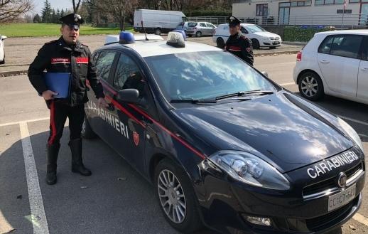 Gli ruba l’auto poi si inventa un sequestro, 50enne nei guai 