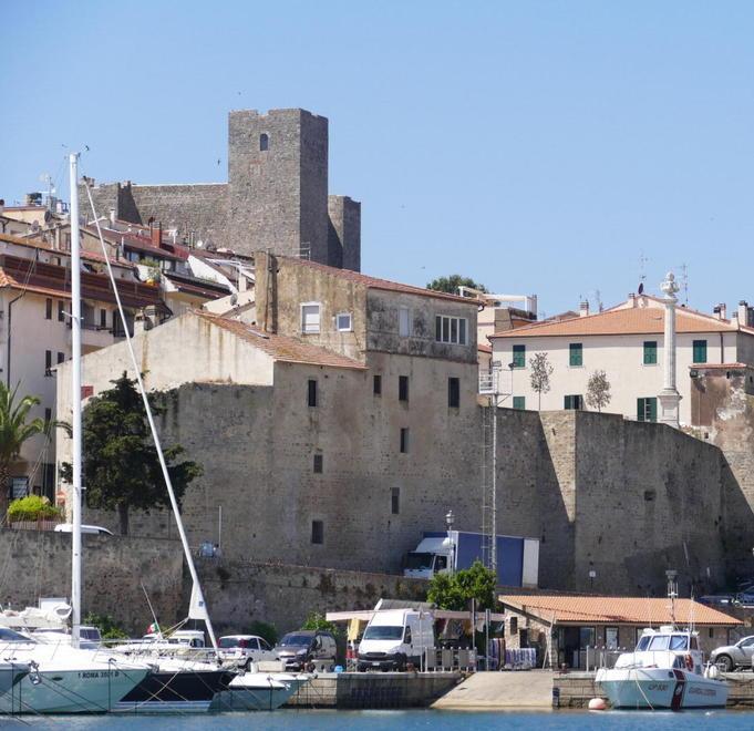 Il borgo di Talamone