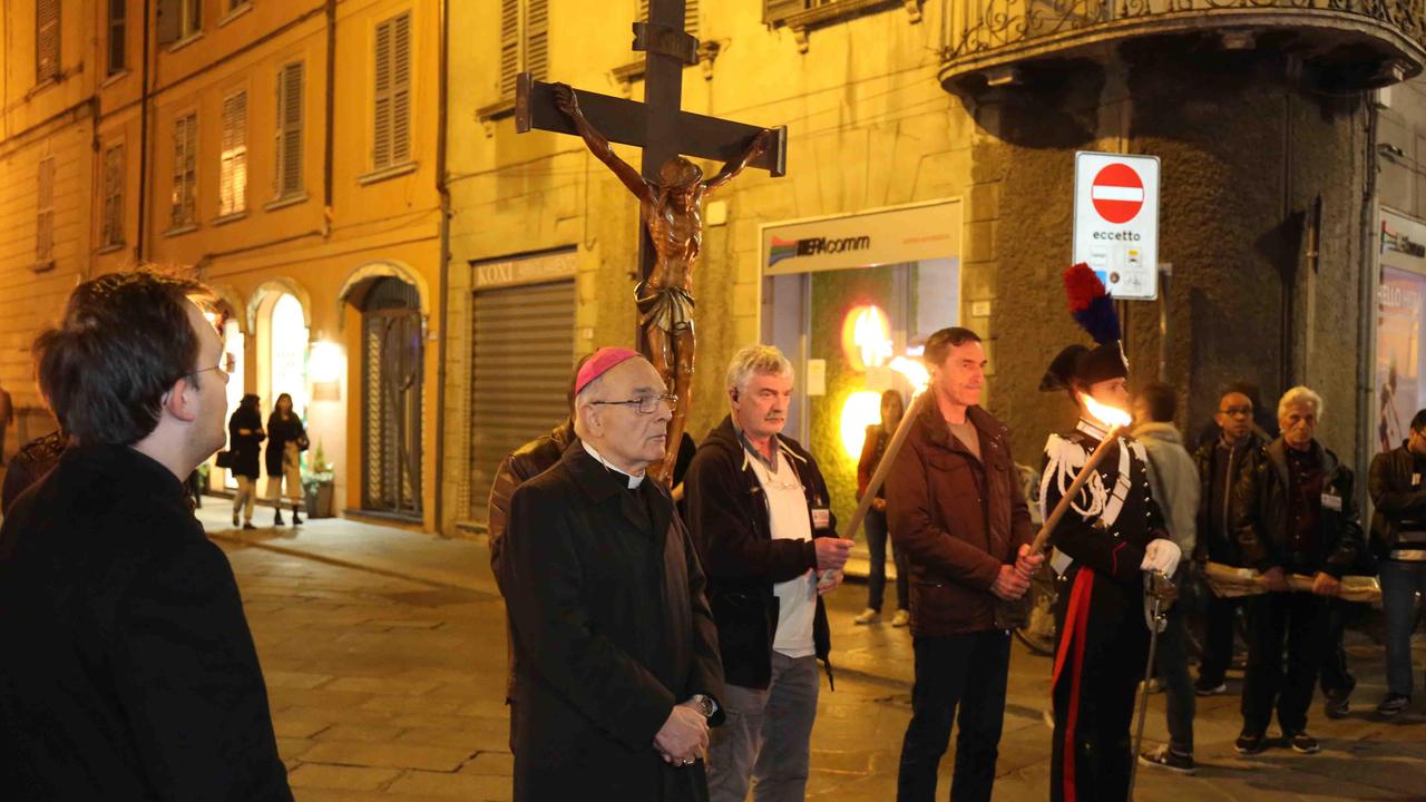 "Cambiamo vita e viviamo con lui"