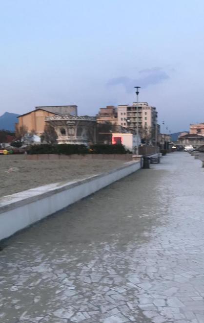 La sabbia invade il molo