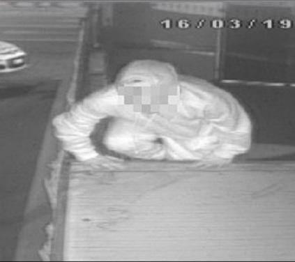 Svaligiavano le pizzerie: presi i baby-ladri 