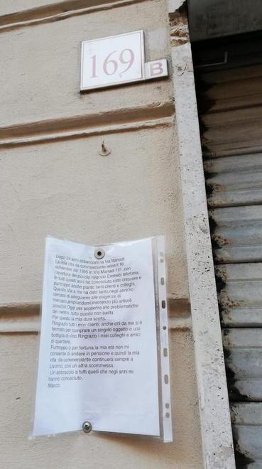 Addio via Marradi chiude 2 attività ma non si arrende e apre sul lungomare 