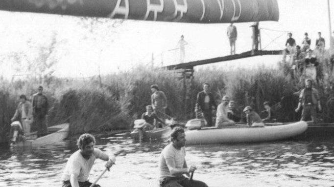 Cinque barche a motore per la sicurezza del palio