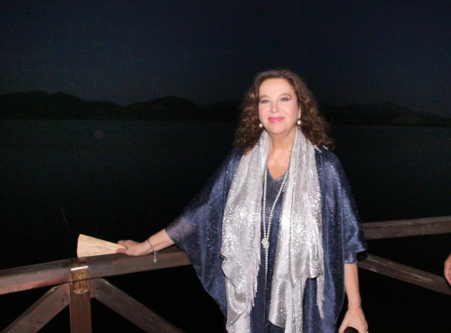 Stefania Sandrelli parla della sua Viareggio al Costanzo Show