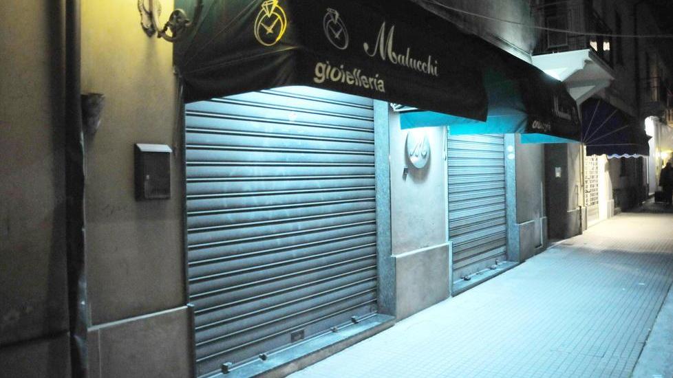 Rapina in una gioielleria Sgominata la banda, c’è anche una piombinese