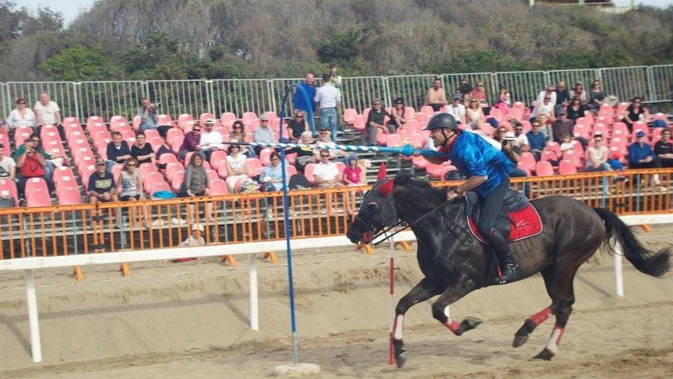 Quintana e Palio in spiaggia la due giorni di spettacolo