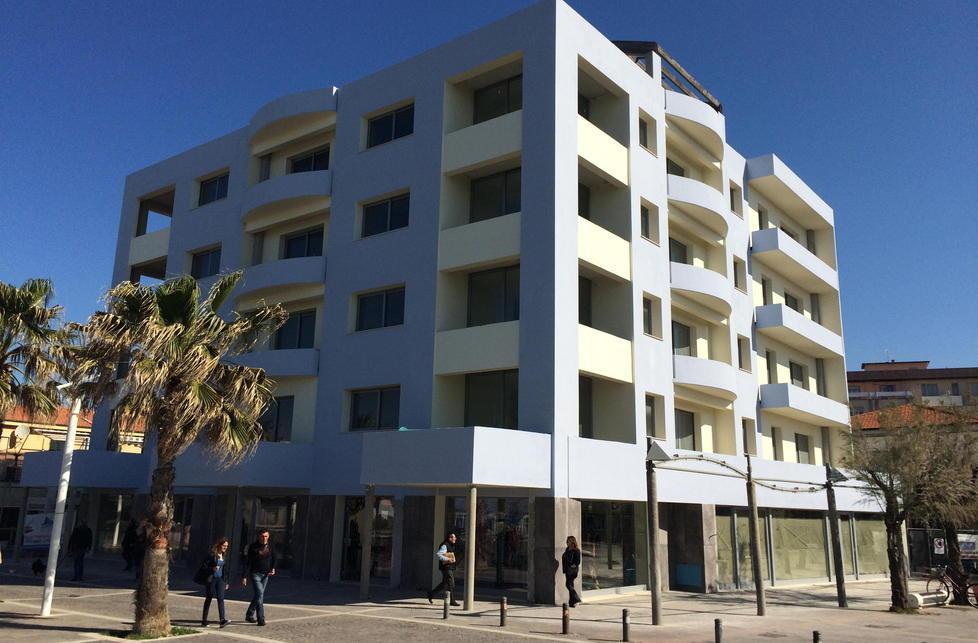 Ex hotel Lido inaugurato il primo fondo commerciale