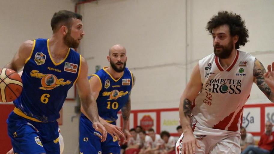 Golfo chiude con una sconfitta Secondo posto per i playoff