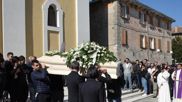 L’ultimo saluto a Liborio «Ciao piccolo angelo»