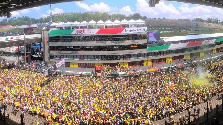 La festa al Mugello dopo la conclusione di un Gran premio