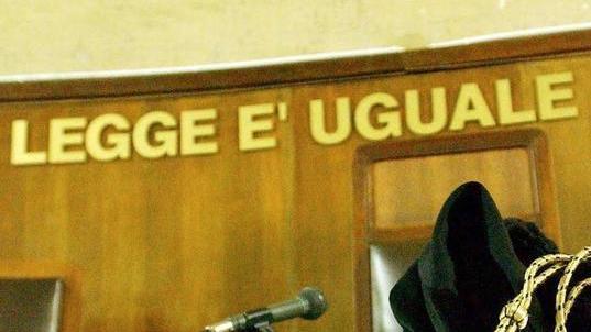 Modena, polizze e fondi con firme false: Banca Mediolanum condannata
