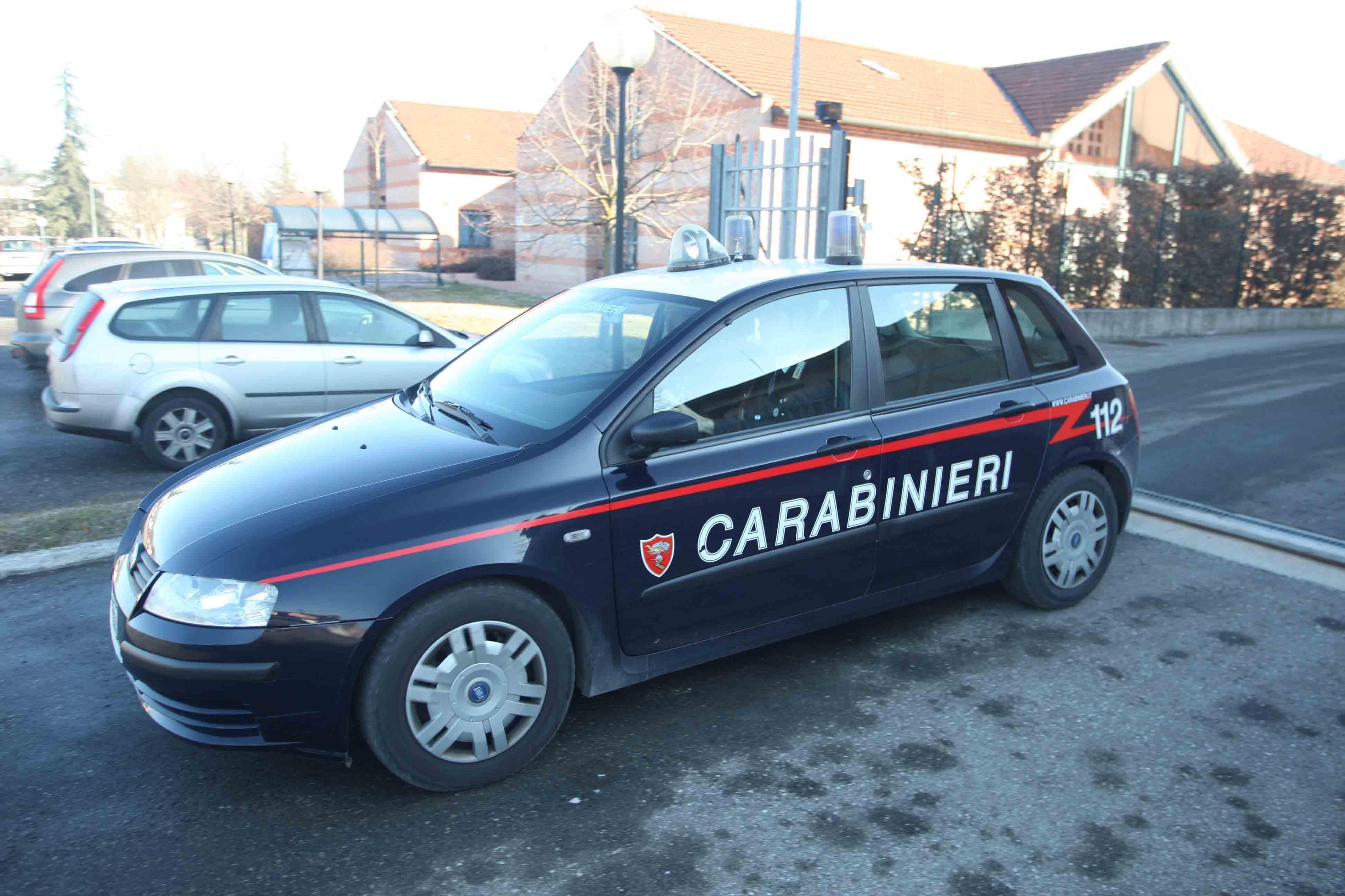 Una pattuglia di carabinieri di San Polo