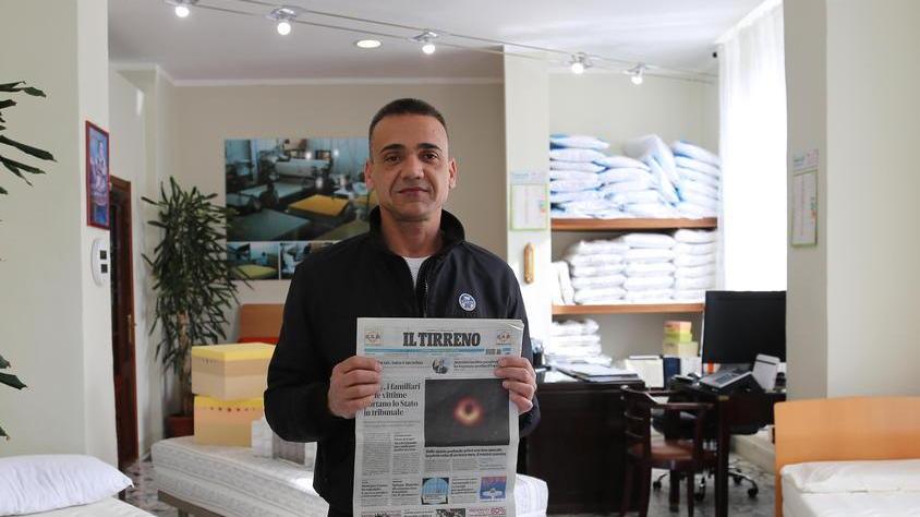 Giovanni Saccà porta avanti Vitaflex, una tradizione di famiglia con sede in piazza della Repubblica (Repetti/Pentafoto)