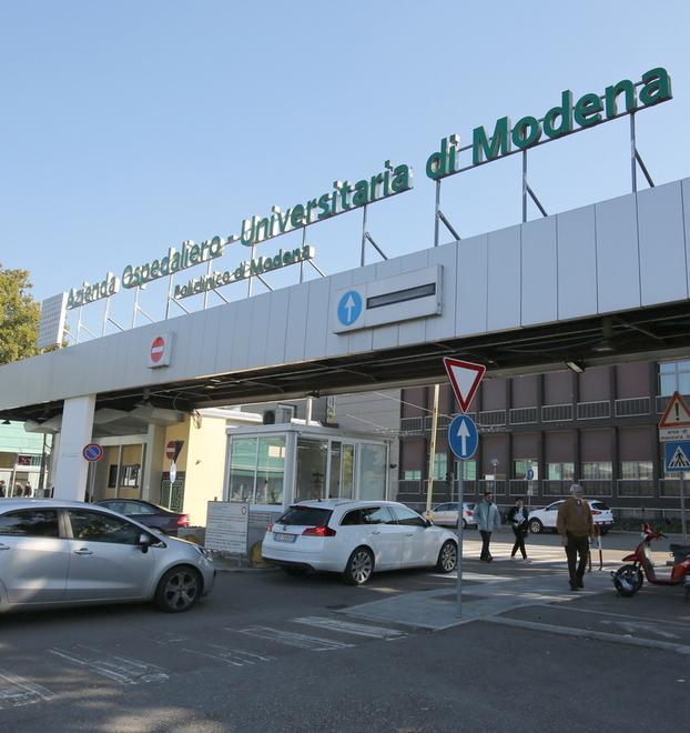 Visitava i suoi pazienti a spese del Policlinico: il medico risarcisce 
