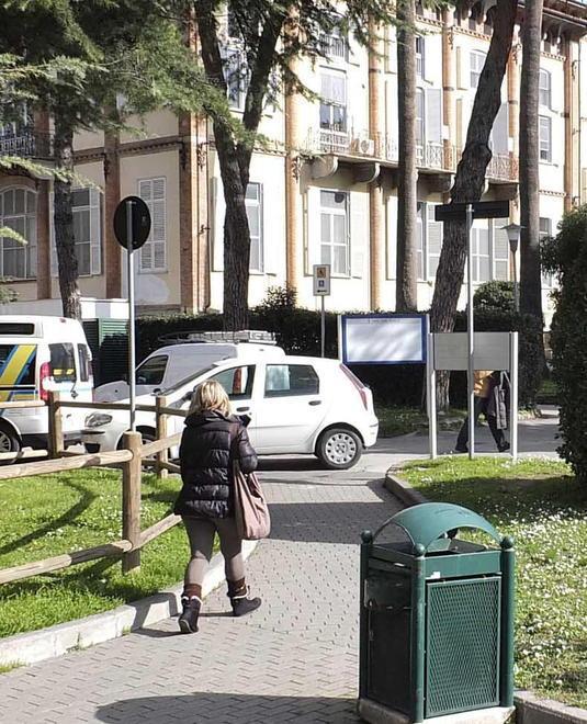 Un errore chirurgico le fa cambiare la voce L’ospedale la risarcisce