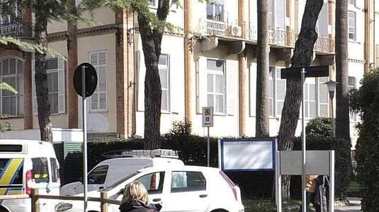 Un errore chirurgico le fa cambiare la voce L’ospedale la risarcisce