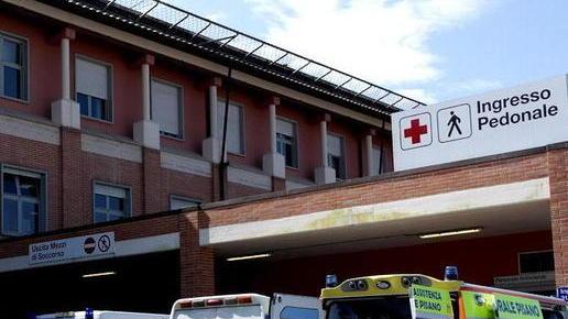 Travolto da un’auto pirata, studente scaraventato nel fosso