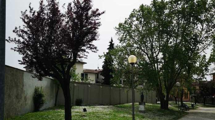 Via graffiti e vandalismi al loro posto un murale