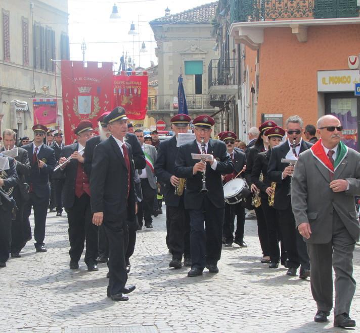 Benedizioni e corone alloro a cippi e monumenti Riva e Tresignana al debutto 