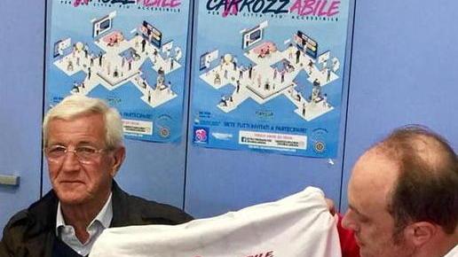La Carrarese lo ha lanciato e lui torna qui. Marcello Lippi testimonial di CarrozzAbile