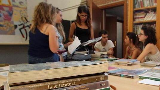 I bandi del “Pacchetto scuola” Incentivi per libri e servizi