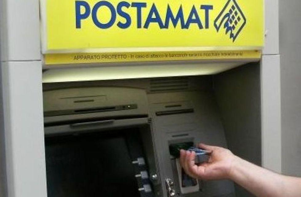 Prelievi con carta rubata a Modena, Poste deve risarcire 