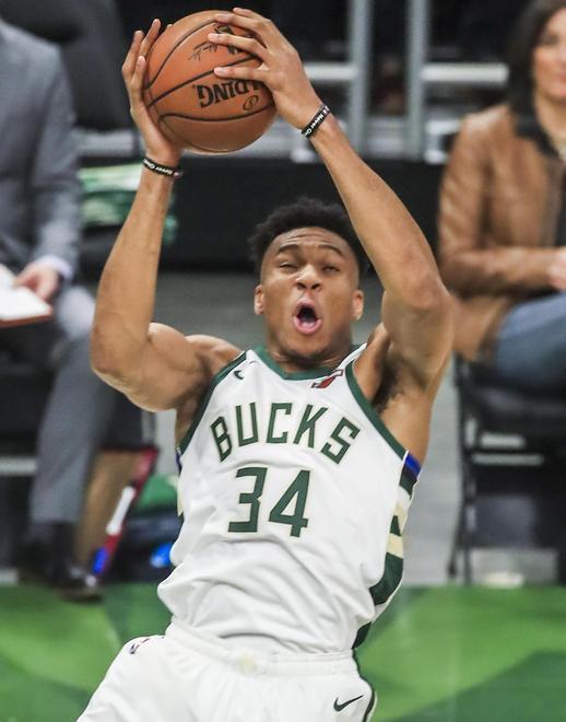 Giannis 41, Bucks avanti Harden non basta ai Rockets