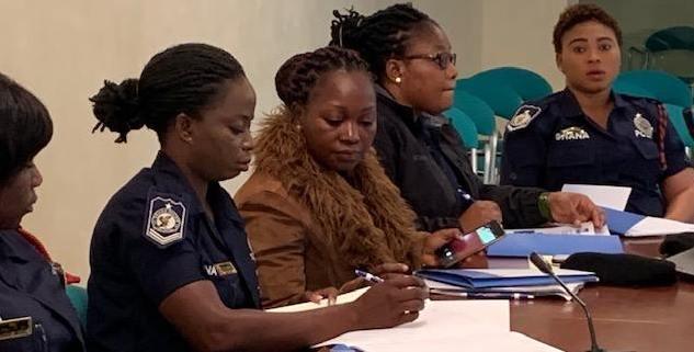 Gestire le vittime di violenza Poliziotte ghanesi a lezione 