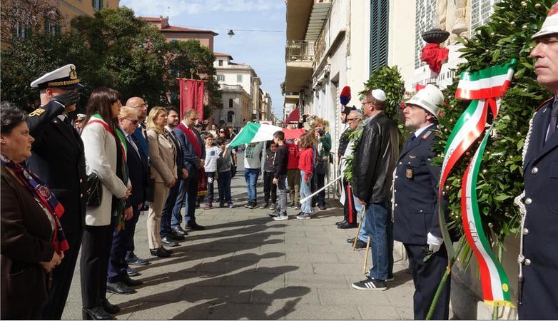 Mai così tanta gente alle cerimonie della Liberazione