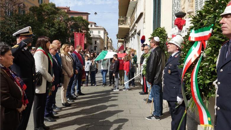 Mai così tanta gente alle cerimonie della Liberazione