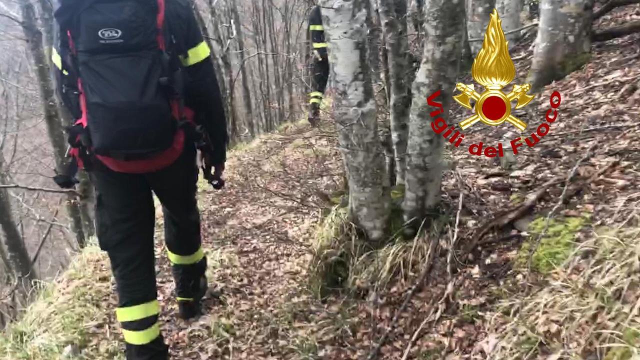 I vigili del fuoco di Limestre alla ricerca dell'uomo disperso