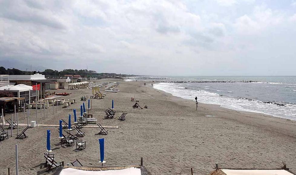 Ripascimento fai da te e la spiaggia è ok Lavori terminati nei 7 stabilimenti 