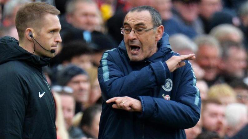Offeso, deriso, espulso Sarri ora anche deferito