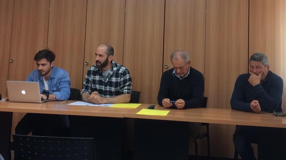 Doppiette contro il piano che tutela il lupo «Toglie ettari a chi fa caccia al cinghiale»