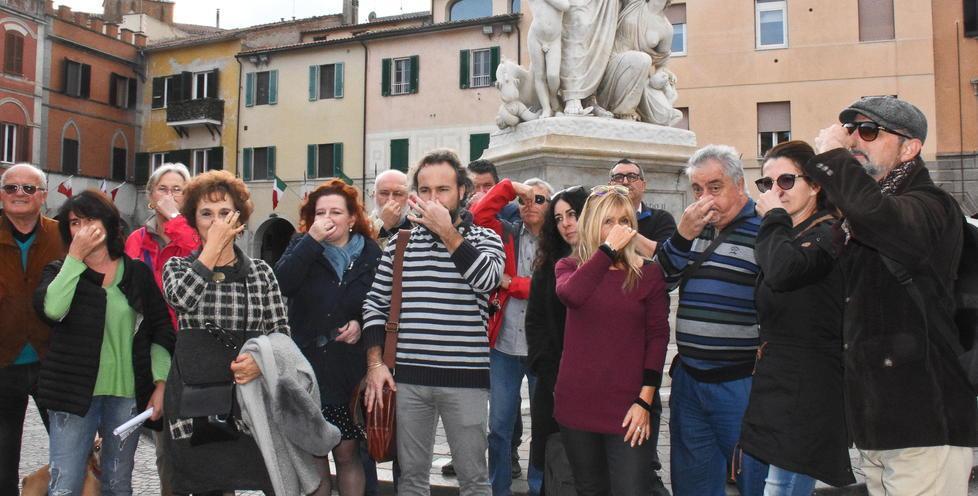 Cattivi odori, in 165 denunciano «Abbiamo avuto dei malesseri» 