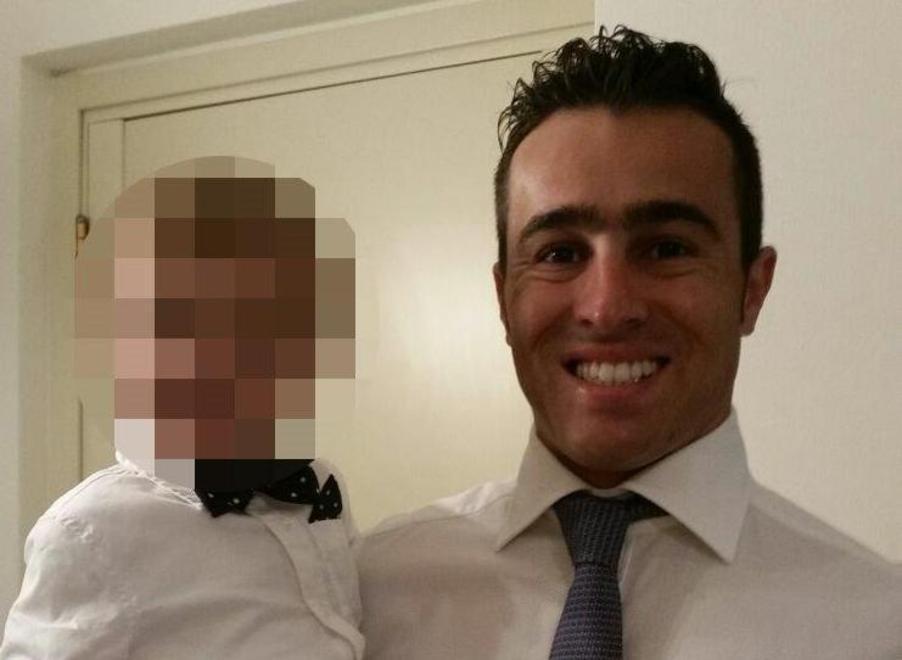 «Marco non risponde più al telefono»: trovato morto in casa a 38 anni dalla compagna 