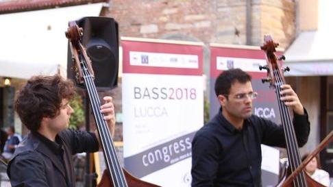 Vie e piazze di Lucca risuonano di musica classica