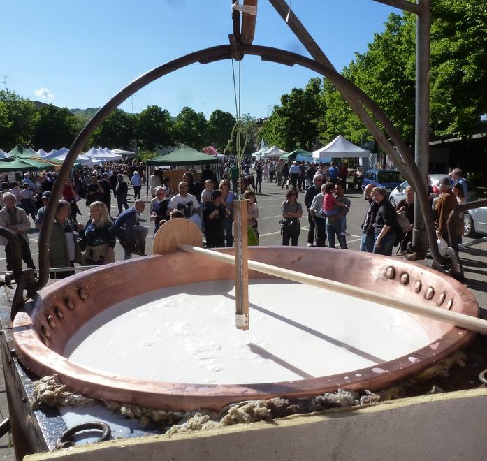 Domenica a Ciano torna “Canossa terra e tavola”