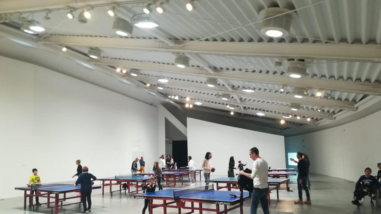Al Museo Pecci si gioca a ping pong