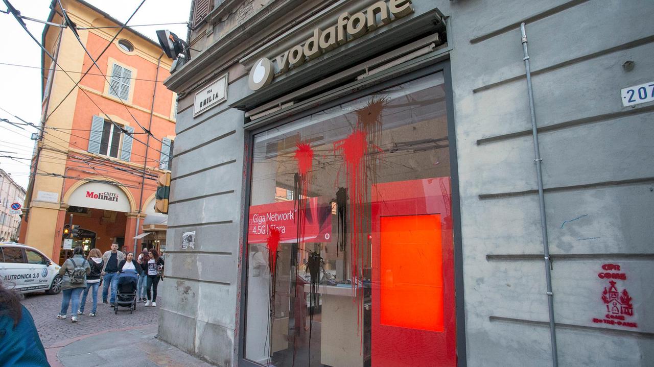 Corteo anarchici, Lapam: "I negozianti le vere vittime"
