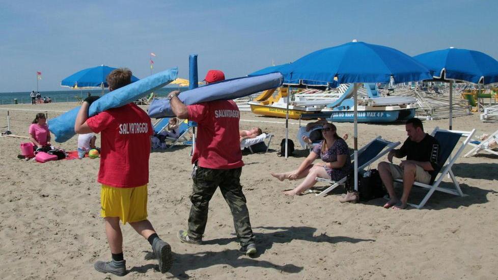 Bagni in vetrina nel maxi-ponte festivo: sconti e bonus per i clienti stagionali