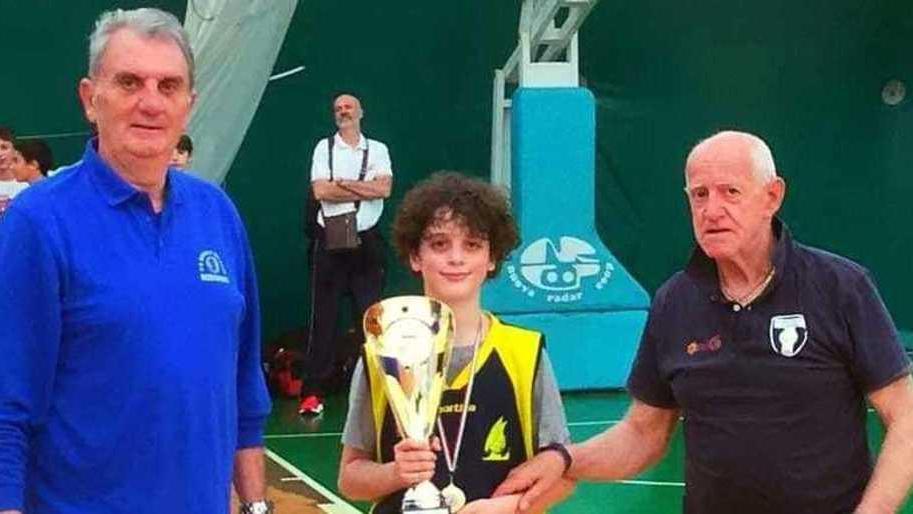Disco rosso per gli under 14
