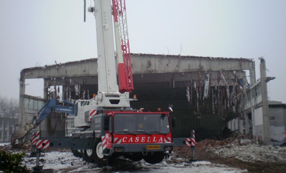 Un parcheggio per risolvere i problemi di via Manzoni 