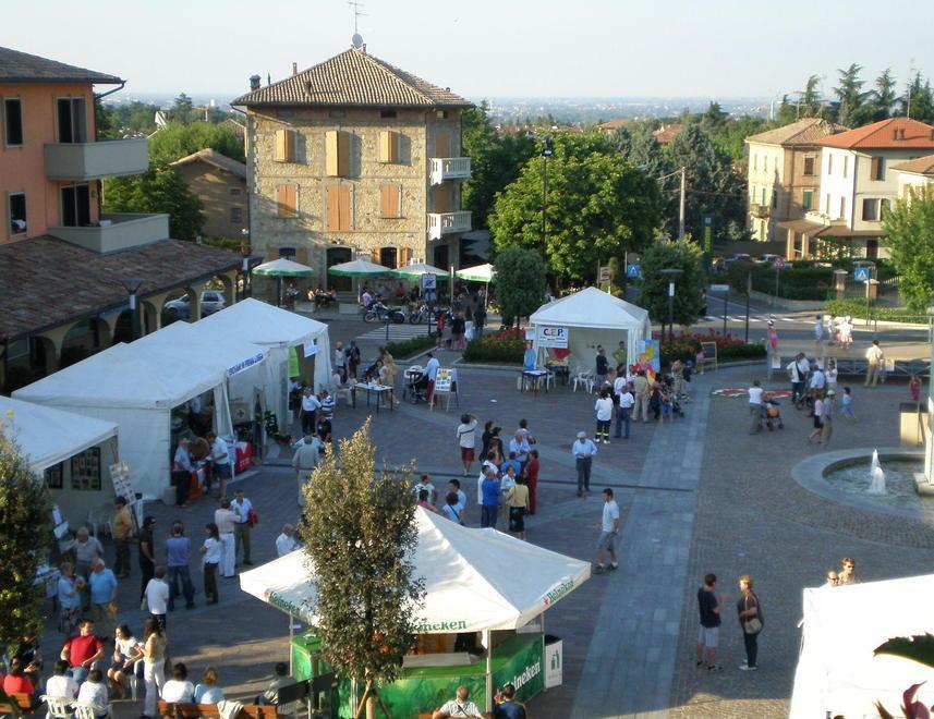 Una domenica di mercato straordinario e negozi aperti 