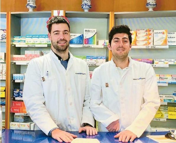 I fratelli Jacopo e Giovanni Jori della farmacia Fattorini a Bientina
