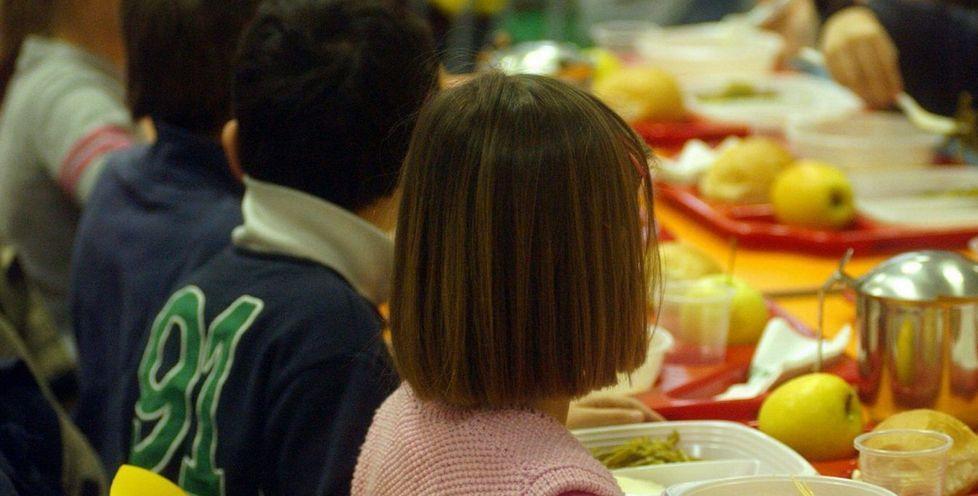 Colazione a scuola, la giunta conferma i biscotti alle statali 