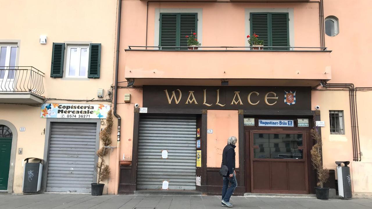 Il Wallace Pub in piazza Mercatale (foto Batavia)